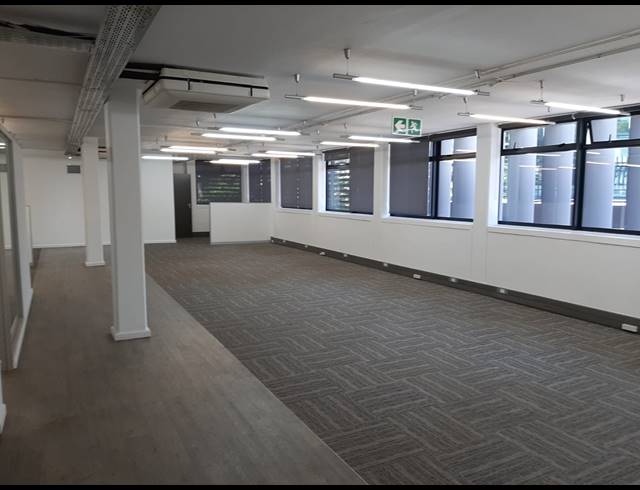 618M² OFFICE TO LET IN WESTVILLE